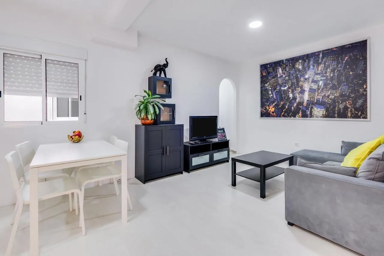 Santa Cruz Centro Wifi Tranvia 10 Apartment Spain